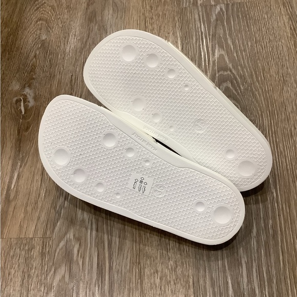 NIB, CUTE** - Rag & Bone Women's Pool Slides $125 MSRP | OFFERS WELCOME! - Picture 3 of 7